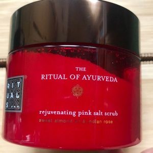 Rituals pink salt scrub